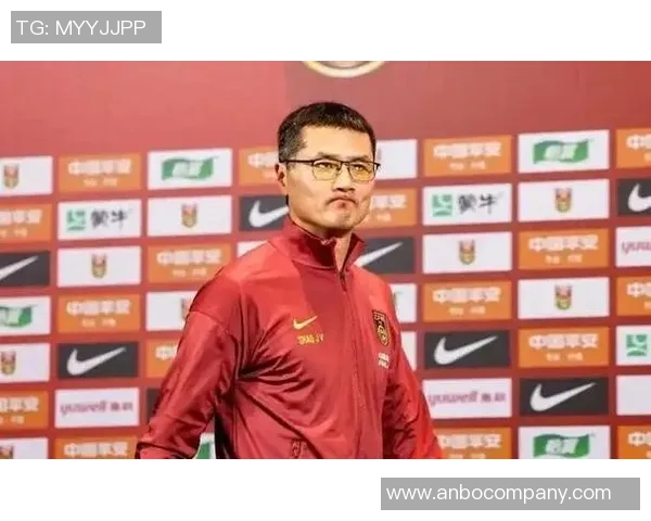 给邵佳一与国足更多时间期待他们的成长与突破